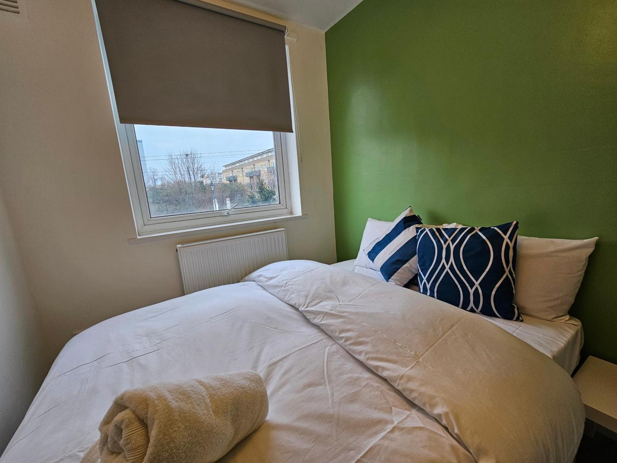 London Mile End Rooms Exterior photo